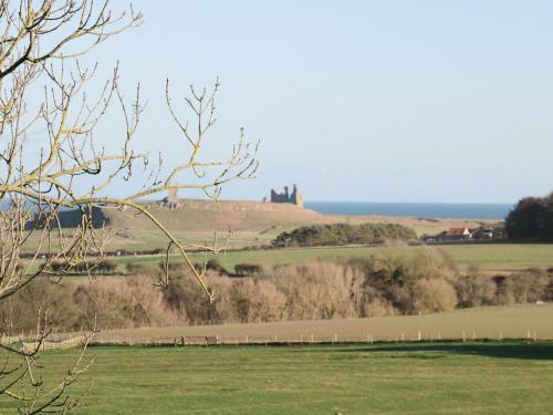 Whinstones At 4 The Villas