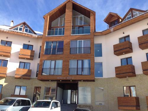 Two Level Apartment Redco 3