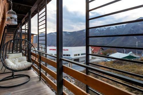 Stylish Studio Apartment With Balcony