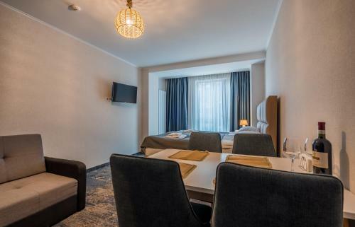 Redco Loft 2, Apartment 320