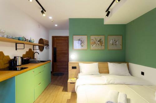 Stylish Studio Apartment With Balcony In Marshall Gudauri Project