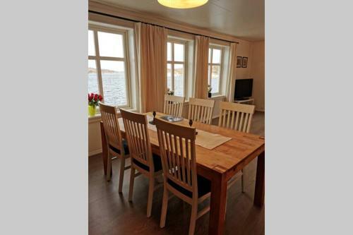 Seaside Apartment In Unique Location