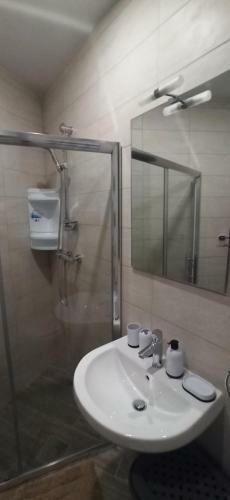 Entire Modern Apartments Located Centrally In Malta