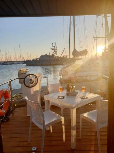 Houseboat Seabreeze