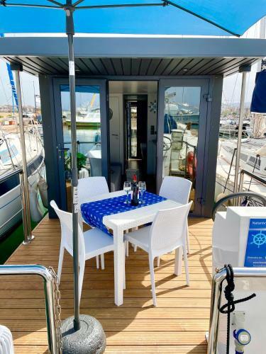 Houseboat Seabreeze