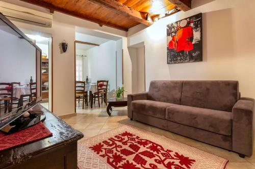 Nonno Efisio Apartment Old Town