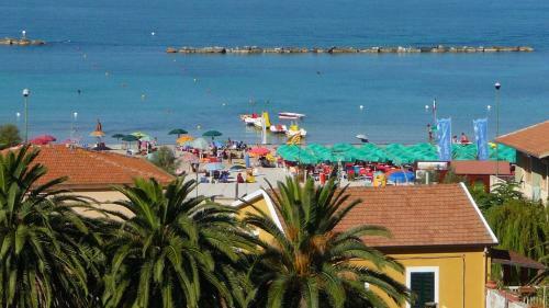 Royal Apartment Sea View