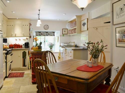 Whiteabury Cottage