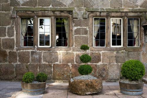 Hostal The Three Crowns