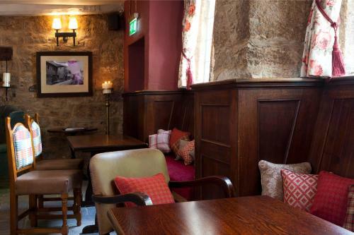 Hostal The Three Crowns