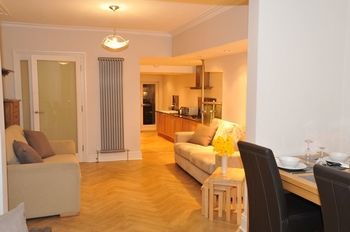 Chester Apartments
