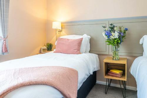 Posada Hartford Hall Hotel By Marston's Inns