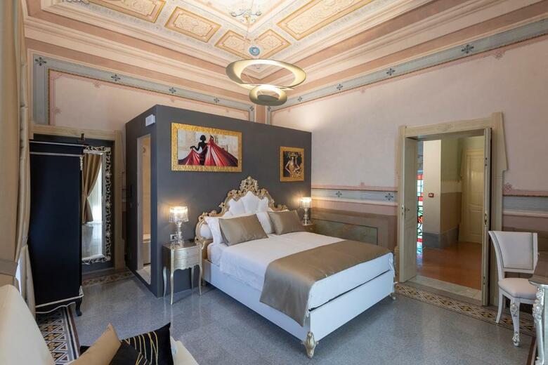 Hostal Luxury Liberty House