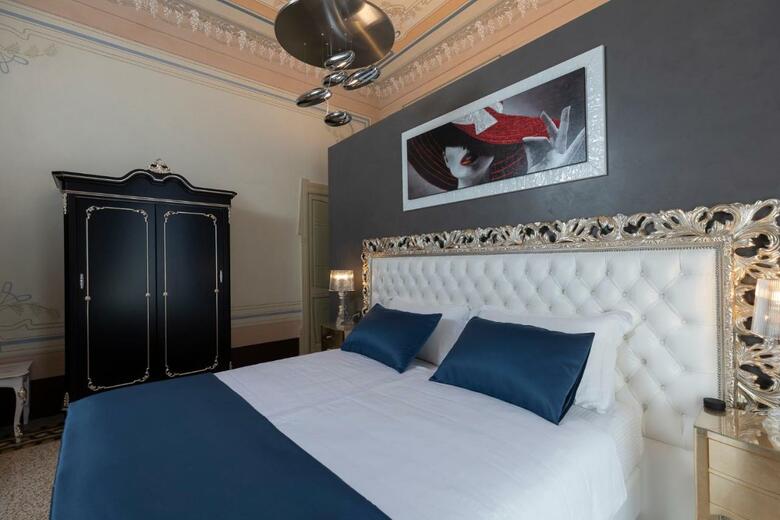 Hostal Luxury Liberty House