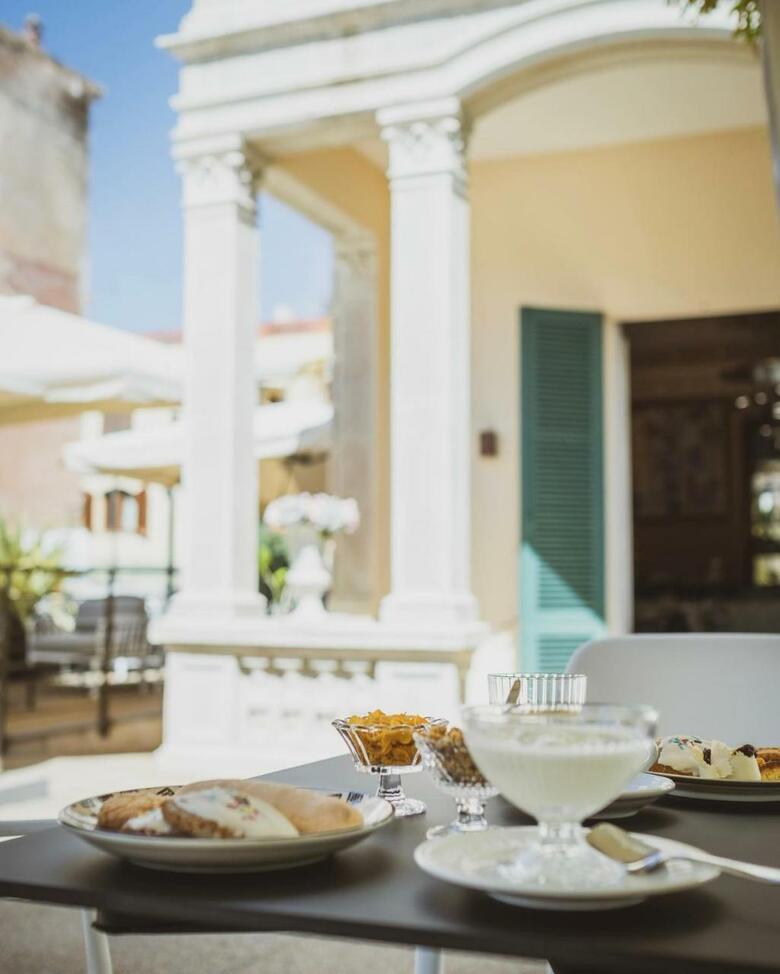 Hostal Luxury Liberty House