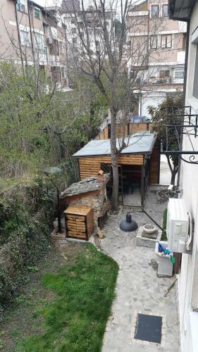 Hostal The House Apartments & Guest Rooms