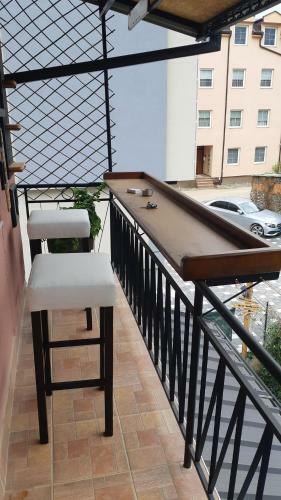 Hostal The House Apartments & Guest Rooms