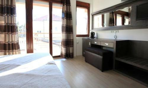 Hostal Villa White Lake
