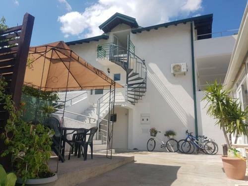 Hostal Villa Lana