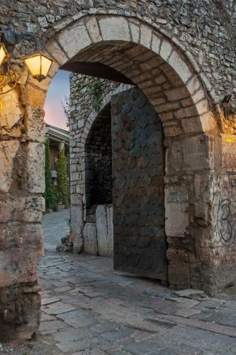 Hostal Upper Gate Apartments
