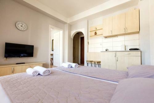 Oz Apartments