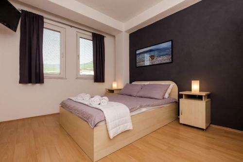 Oz Apartments