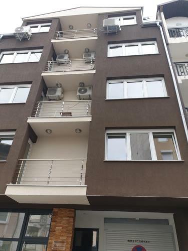 Apartamento Anja - Chinar Tree Square