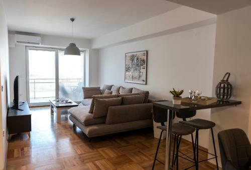 Charlie Apartment