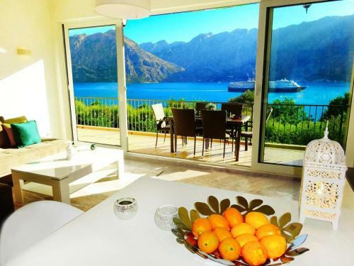 Cristal Sea View Apartments With Pool!