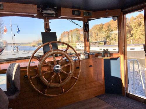 B&B Woonschip Robbedoes