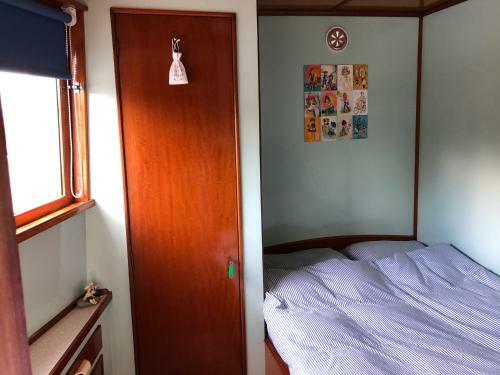 B&B Woonschip Robbedoes