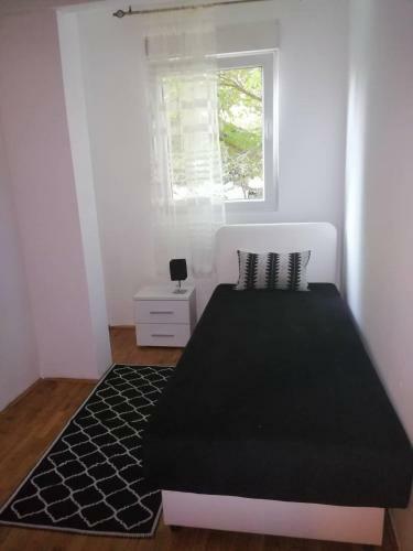 Yellow Apartment, Central Podgorica