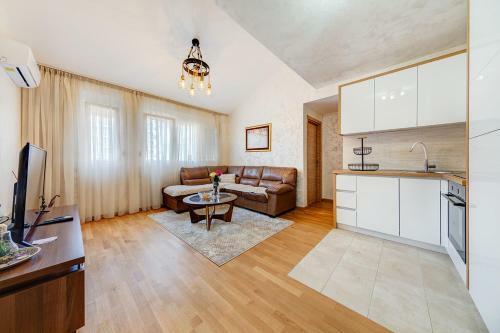 Kings Apartments
