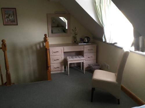 Bed & Breakfast Redhall Cottage Restaurant With Rooms
