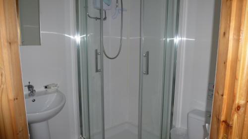 Hostal Whitehall Guest House