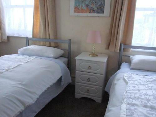 Hostal West Point Hotel
