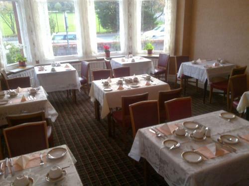 Hostal West Point Hotel