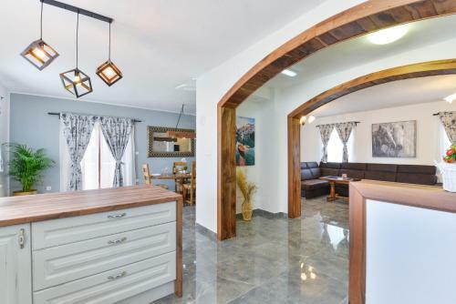 Villa Marinic With Private Pool , Zadar County
