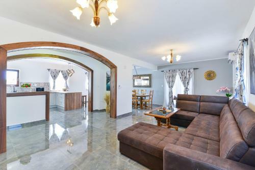 Villa Marinic With Private Pool , Zadar County