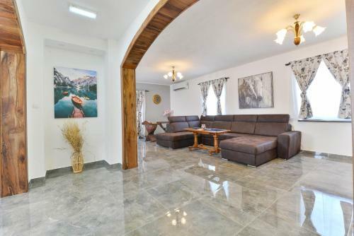 Villa Marinic With Private Pool , Zadar County