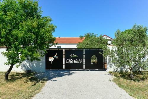 Villa Marinic With Private Pool , Zadar County