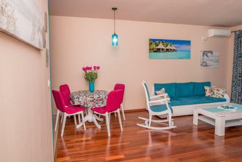 Blue Sea Apartment