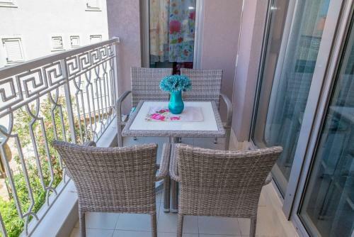 Blue Sea Apartment