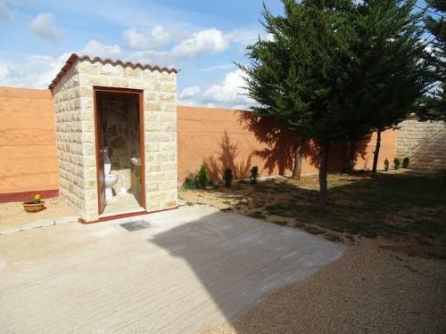 Villa-rossa-mit-pool-fuer-8-personen