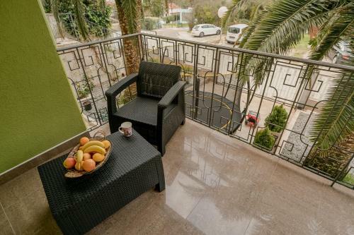 Palm Point Apartment