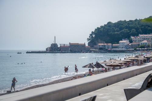 Near The Sea Apartment