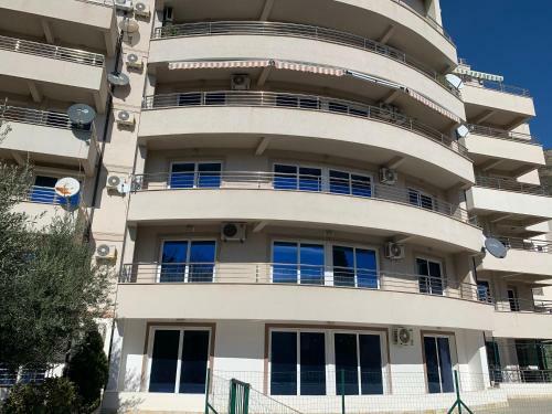 Holiday Apartments Petrovac