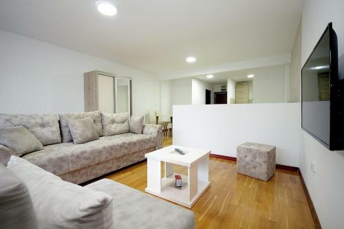 Holiday Apartments Petrovac