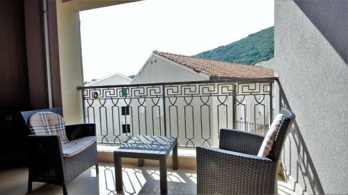 Petrovac Mmdda ( Front Beach Apartment )