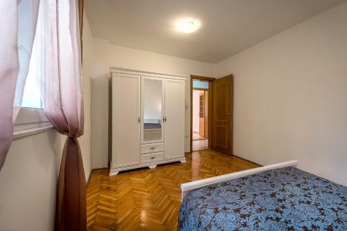 Summer Apartments In Petrovac